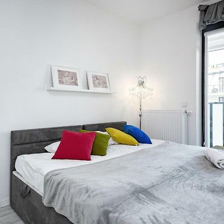 Apartment Moonlight2 By Renters Warsaw Ngoại thất bức ảnh