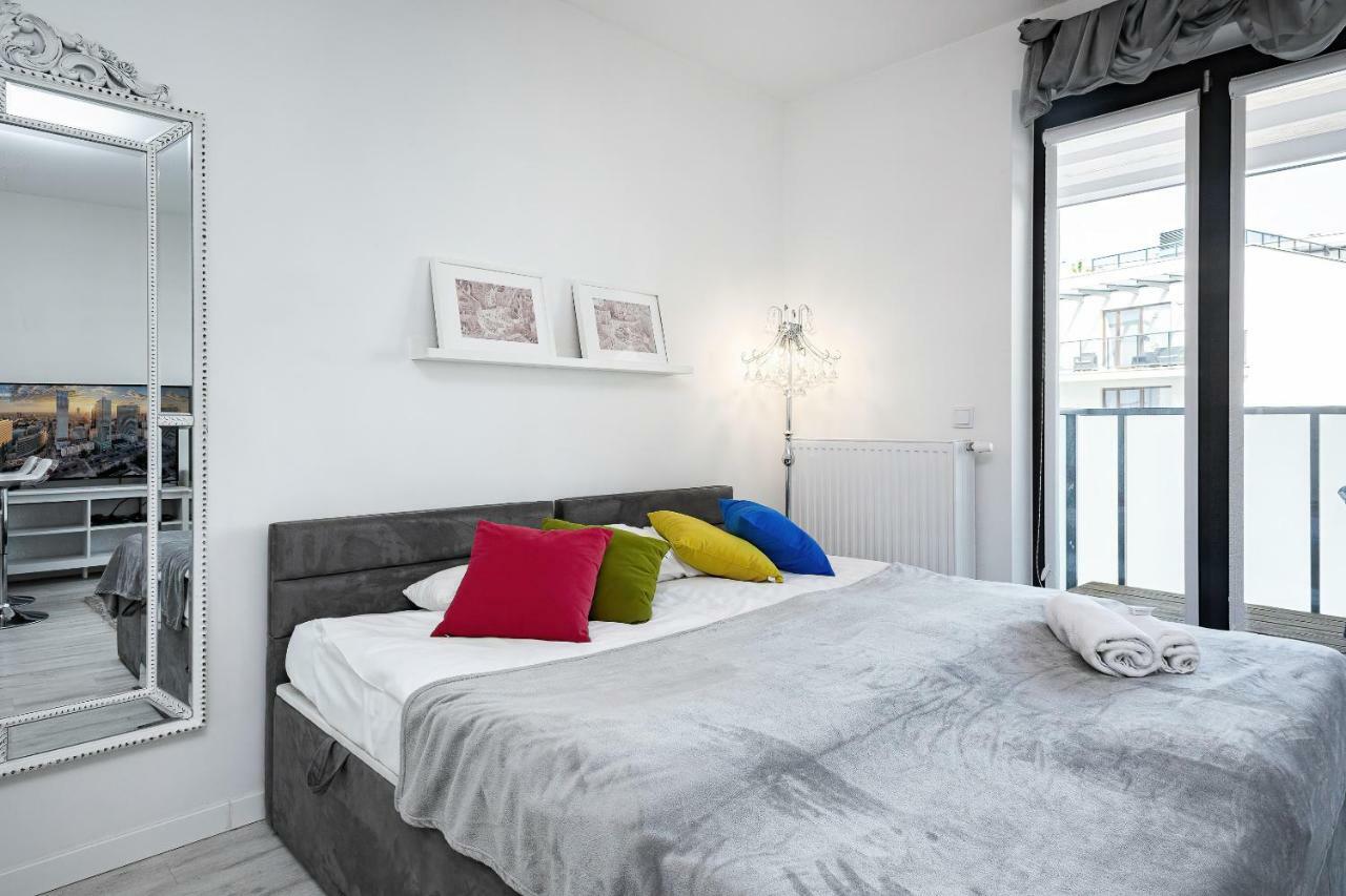 Apartment Moonlight2 By Renters Warsaw Ngoại thất bức ảnh