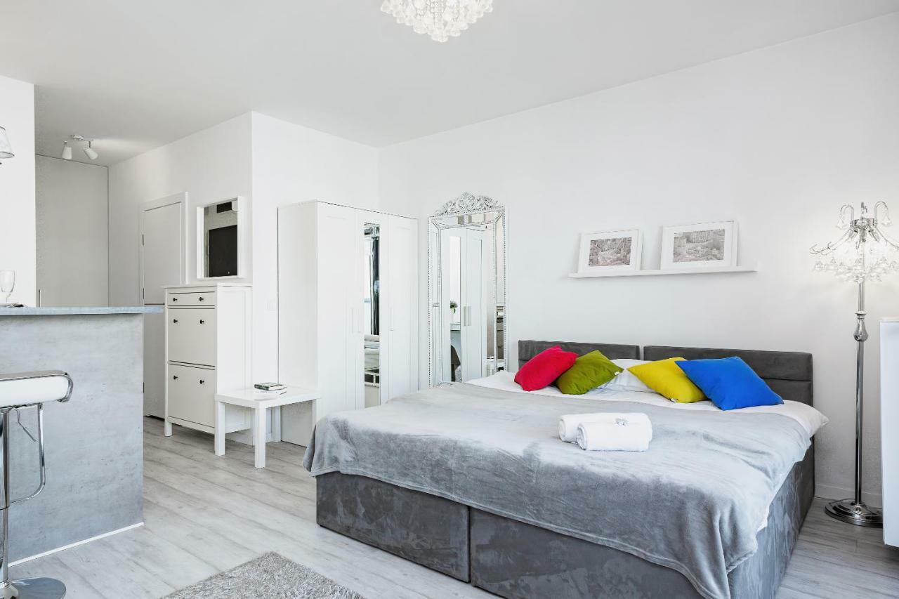 Apartment Moonlight2 By Renters Warsaw Ngoại thất bức ảnh